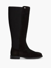 UK4