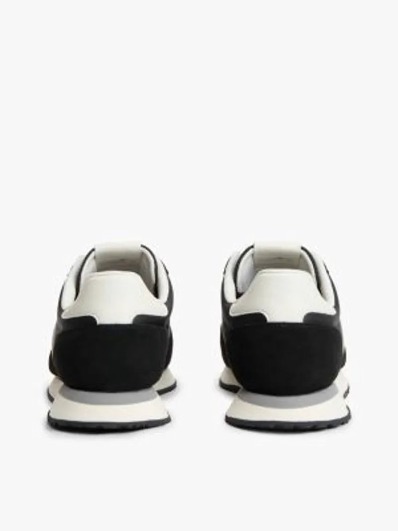 UK7