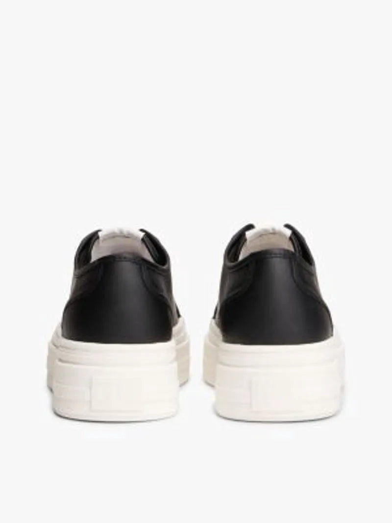 UK4