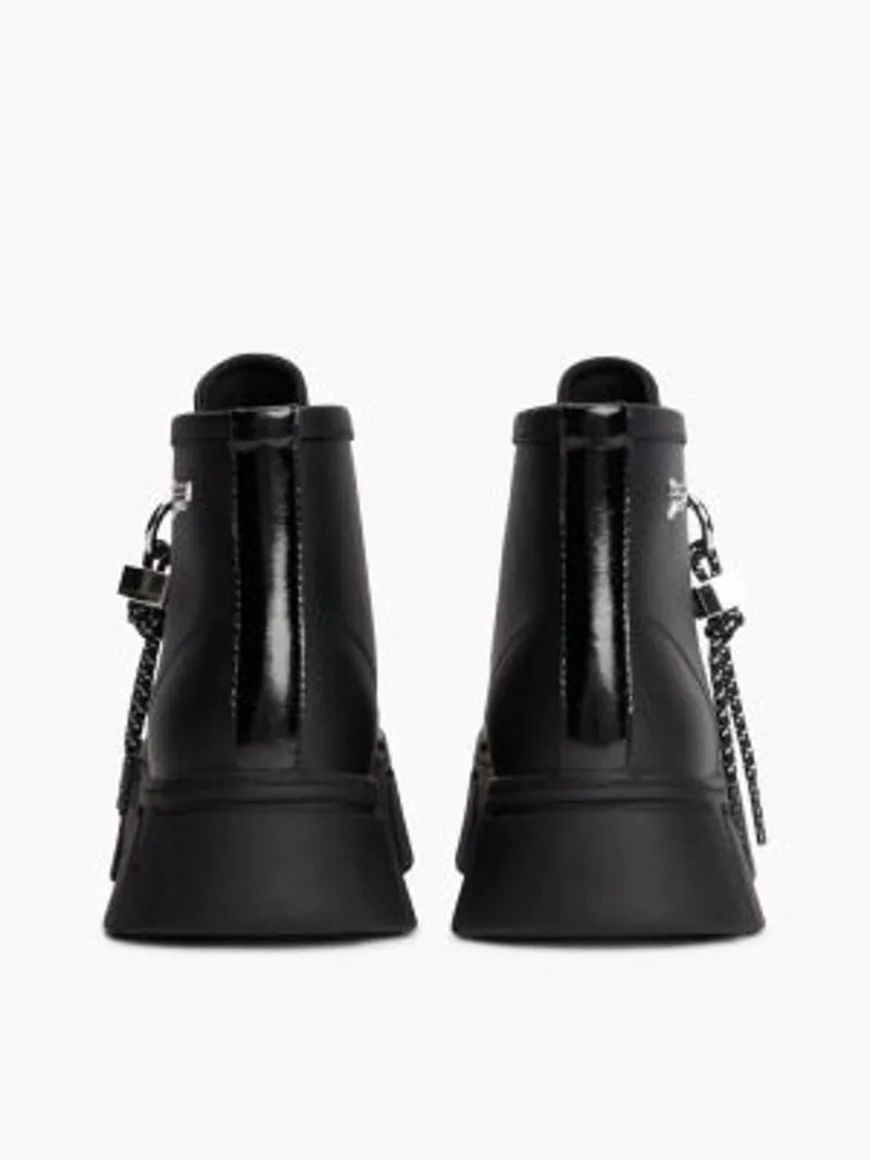 UK2.5