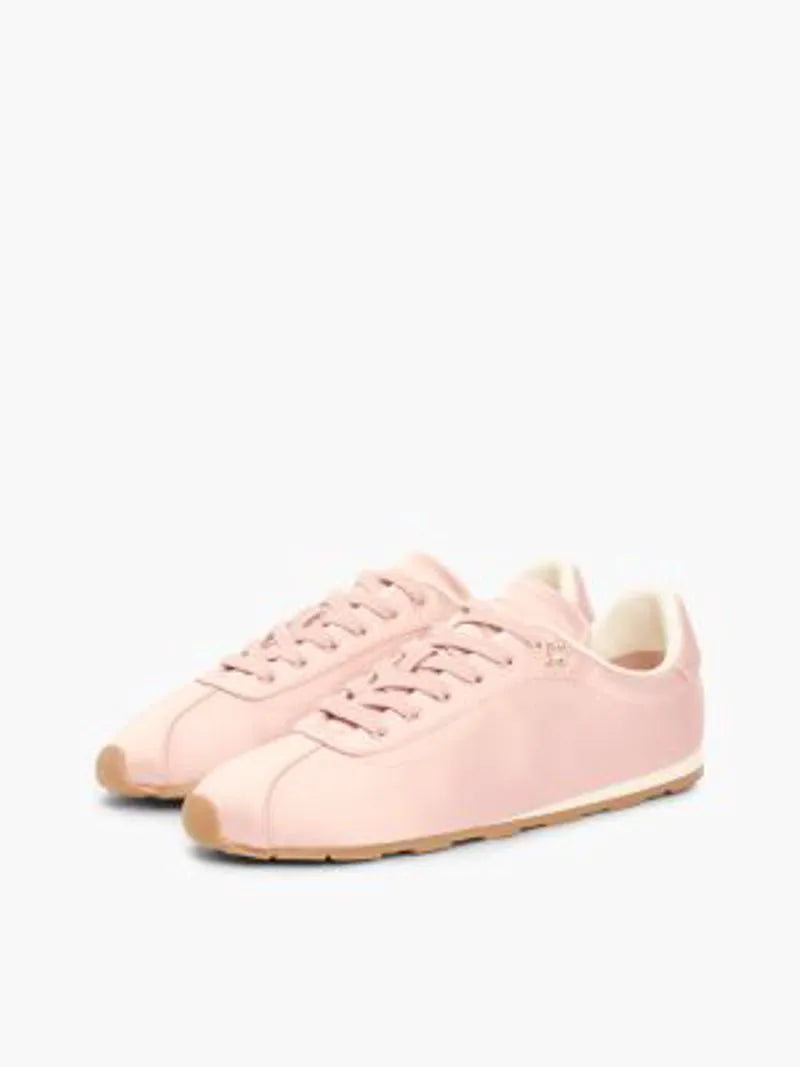 UK4