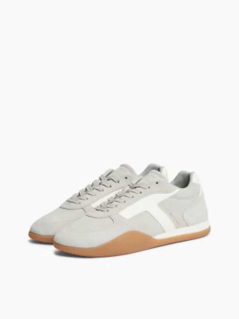 UK2.5
