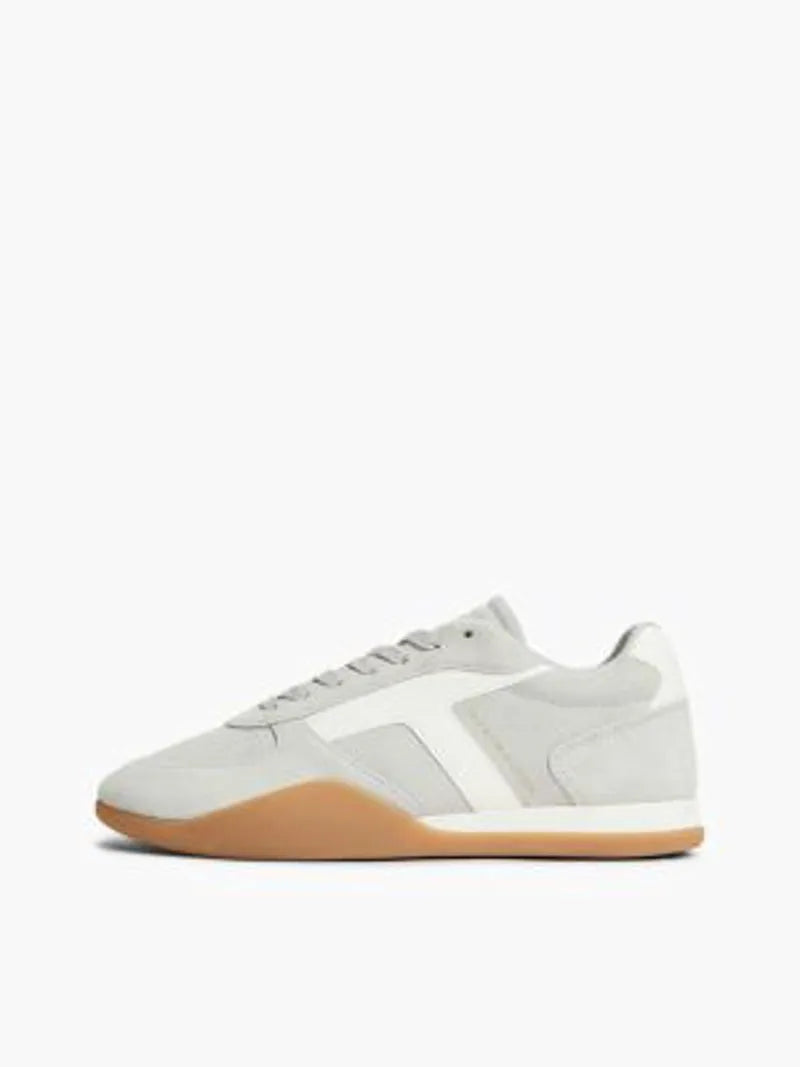 UK2.5