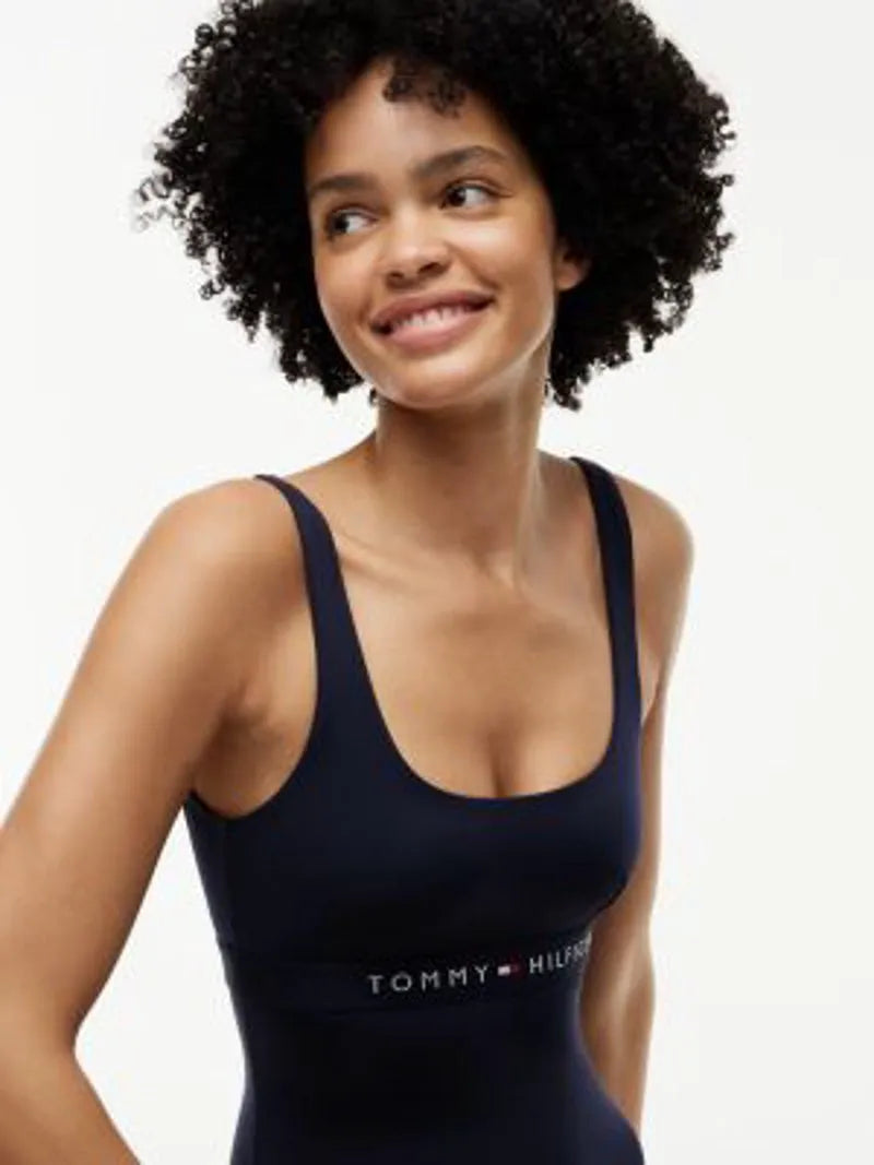 XS